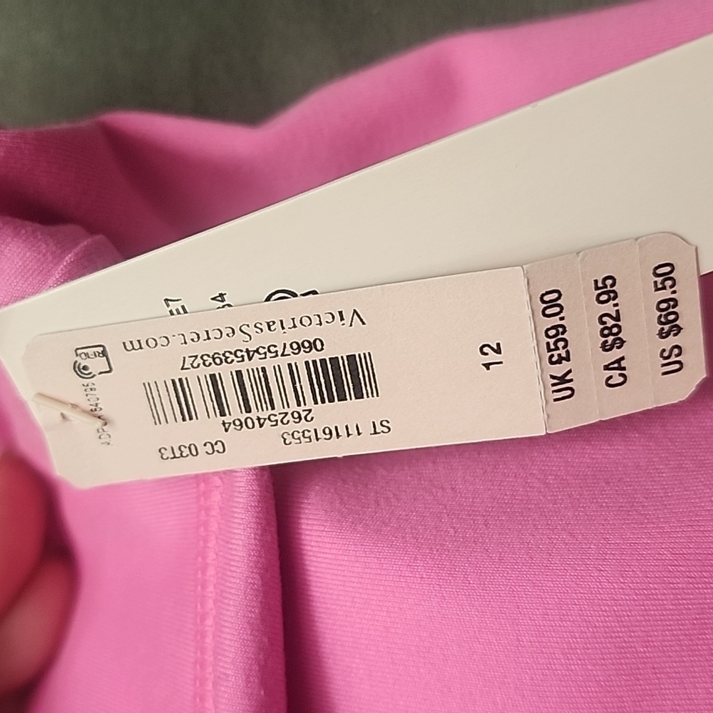 Victoria's Secret Essential Pink Leggings - BRAND NEW WITH TAGS